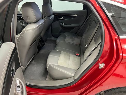Used 2015 Chevrolet Impala LT image 22