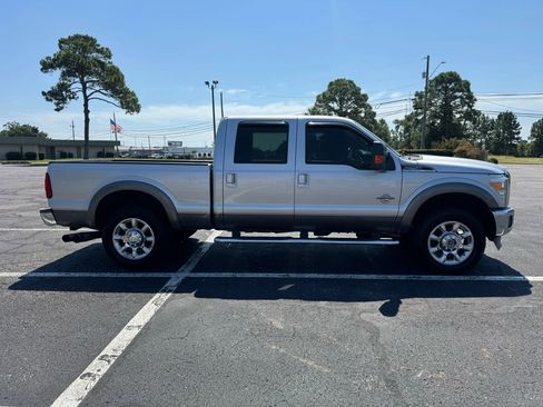 Used 2011 Ford F250 Lariat w/ Lariat Interior Pkg image 4
