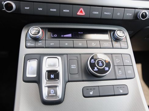 Certified 2025 Hyundai Palisade SEL AWD/4WD image 29