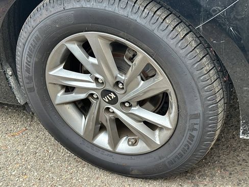 Used 2019 Kia Optima LX FWD image 8