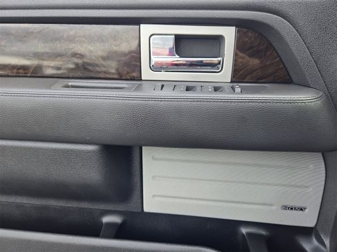 Used 2014 Ford F150 Platinum image 21