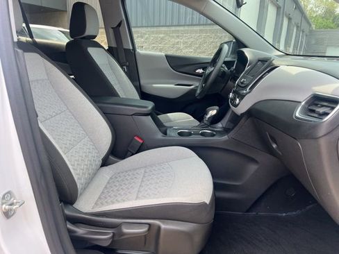 Used 2024 Chevrolet Equinox LS w/ LS Convenience Package FWD image 11