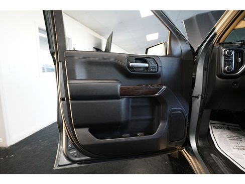 Used 2020 GMC Sierra 1500 SLT image 15