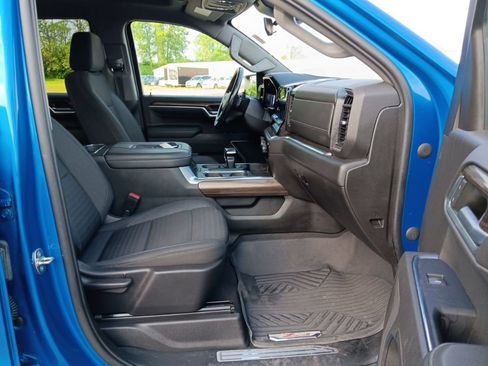 Used 2022 Chevrolet Silverado 1500 RST AWD/4WD image 37
