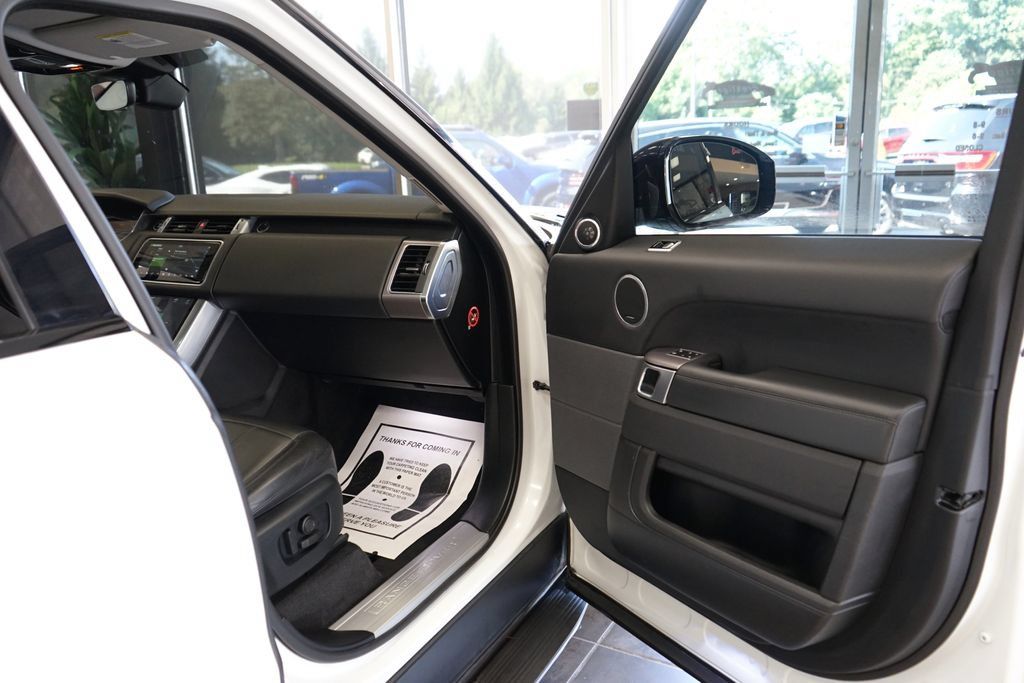 Used 2019 Land Rover Range Rover Sport HSE AWD/4WD image 44