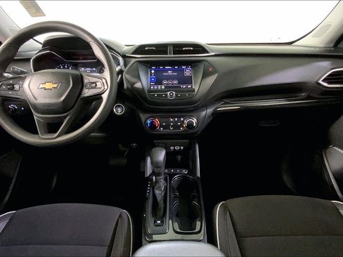 Used 2022 Chevrolet TrailBlazer LT AWD/4WD image 16