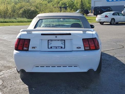 Used 2004 Ford Mustang GT RWD image 6