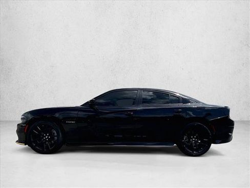 Used 2022 Dodge Charger R/T RWD image 6