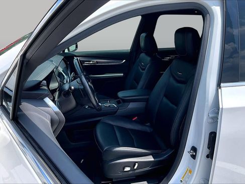 Used 2021 Cadillac XT6 Luxury FWD image 8
