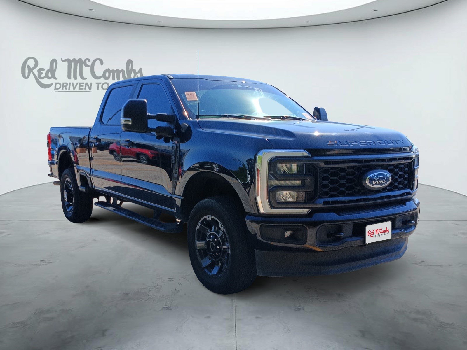 Used 2024 Ford F250 XL w/ STX Appearance Package AWD/4WD image 3