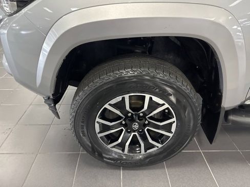 Used 2020 Toyota Tacoma TRD Sport image 35
