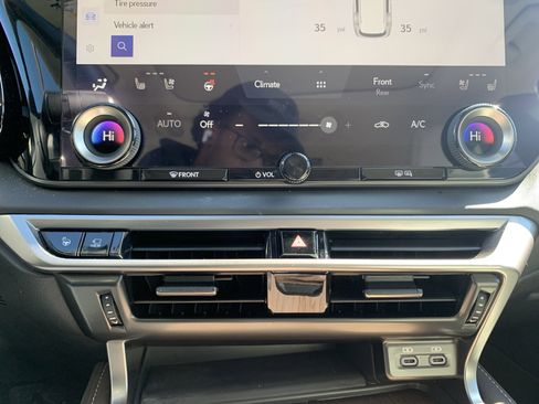 Used 2024 Lexus RX 350 Premium Plus w/ Convenience Package image 29