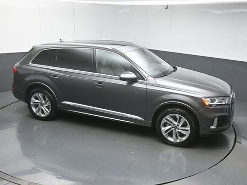 Used 2021 Audi Q7 3.0T Premium Plus w/ Executive Package AWD/4WD image 43