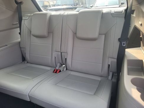 Used 2023 Volkswagen Atlas SEL AWD/4WD image 14