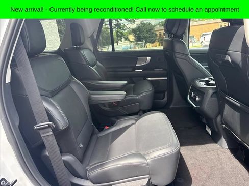 Used 2026 Ford Expedition Platinum w/ Driver's Package AWD/4WD image 12