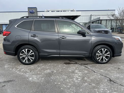 Used 2022 Subaru Forester Limited image 8