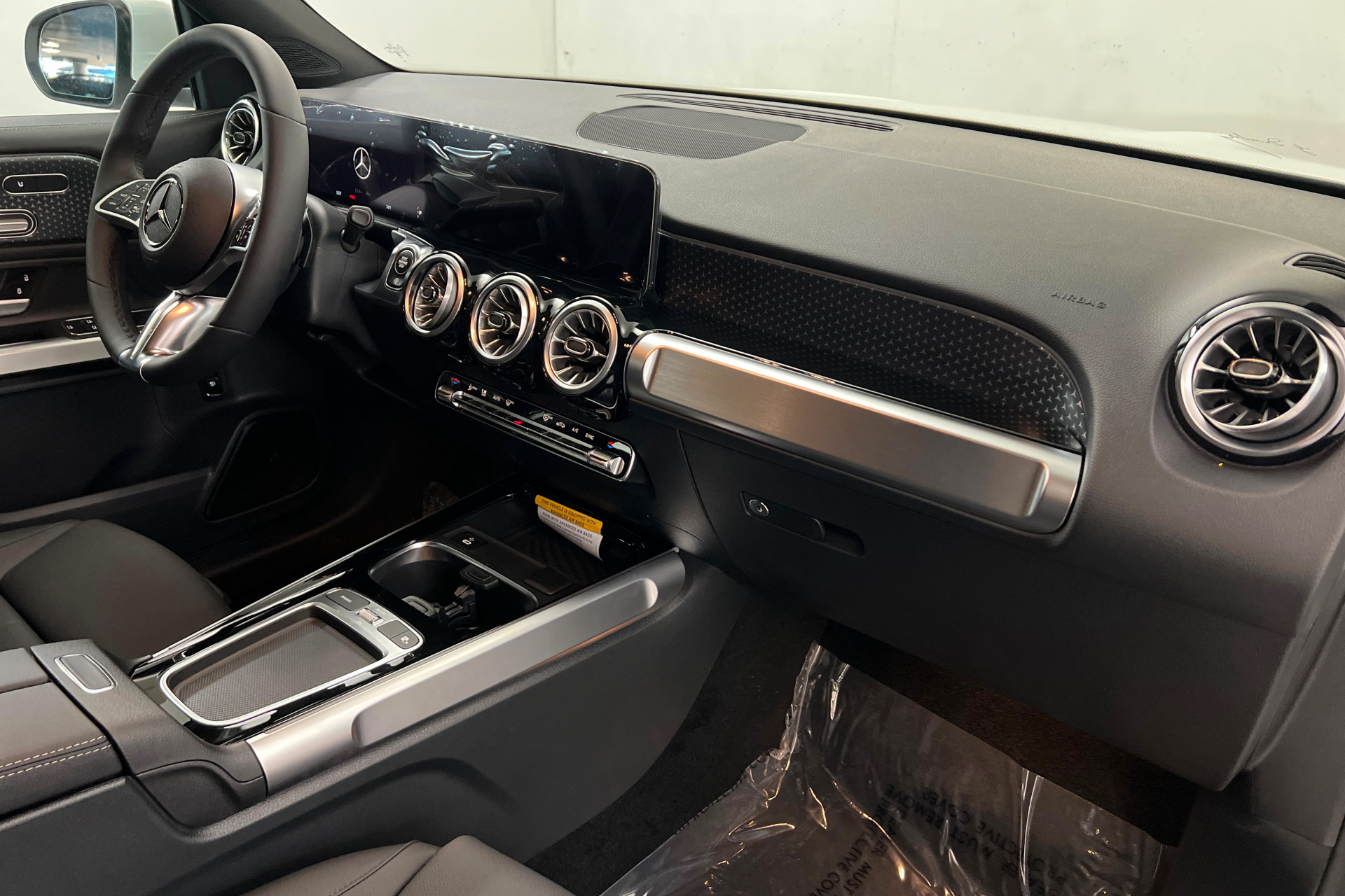 New 2026 Mercedes-Benz GLB 250 4MATIC image 24