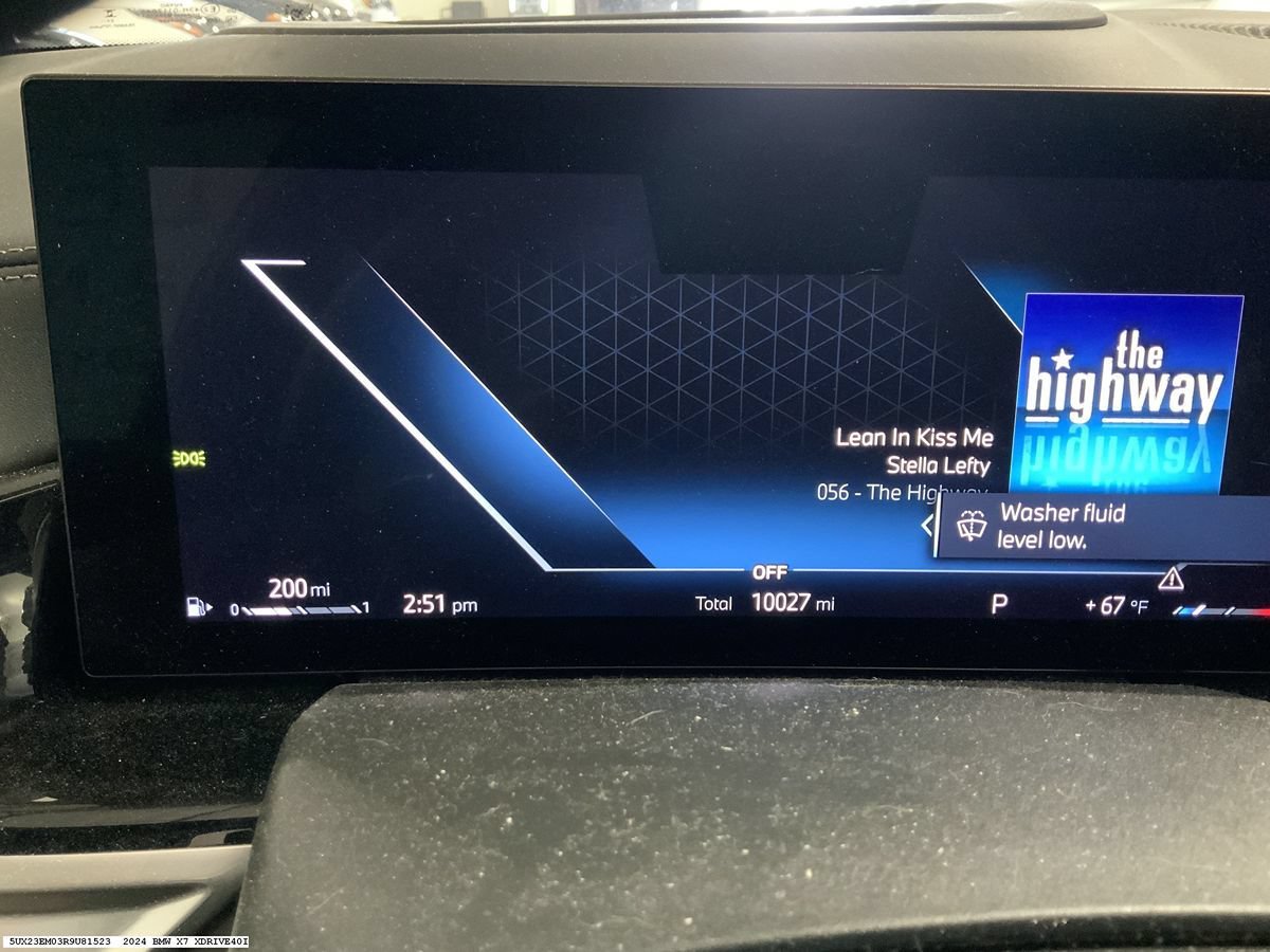 Used 2024 BMW X7 xDrive40i w/ M Sport Package AWD/4WD image 13