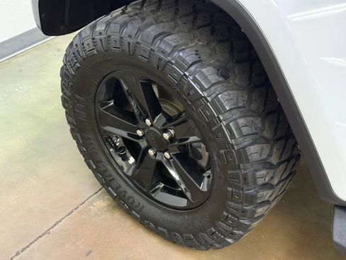 Used 2021 Jeep Wrangler Unlimited Sahara image 18