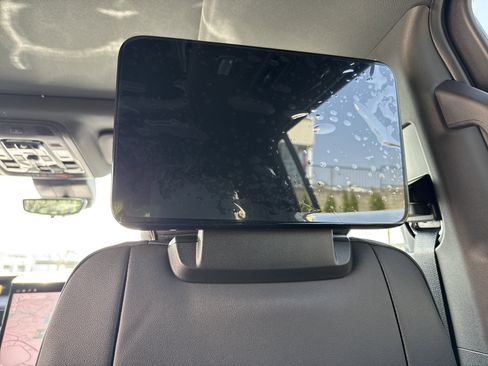 New 2026 GMC Yukon XL AT4 w/ AT4 Premium Plus Package image 28