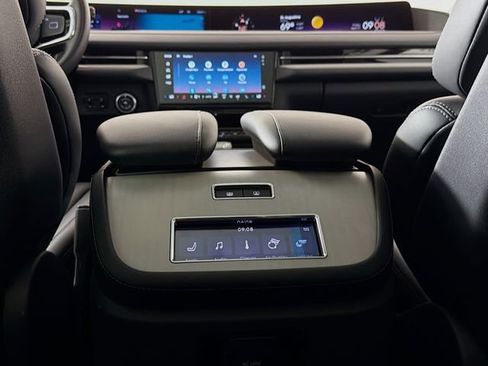 New 2025 Lincoln Navigator L Reserve AWD/4WD image 28