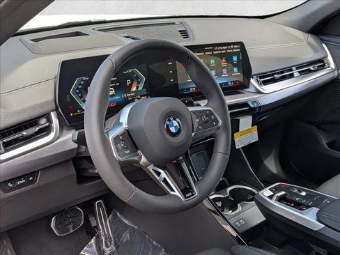 New 2026 BMW X2 xDrive28i AWD/4WD image 3
