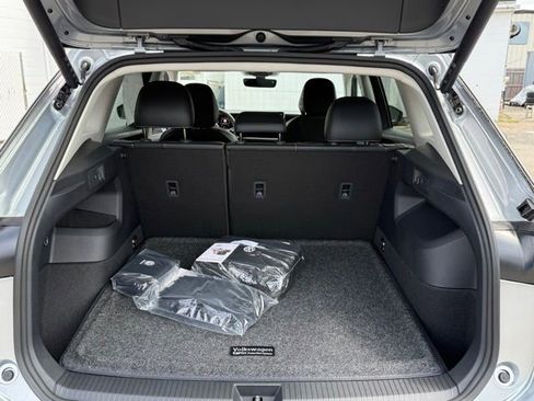 New 2026 Volkswagen Tiguan SE AWD/4WD image 7