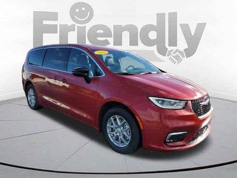 New 2026 Chrysler Pacifica Select image 7