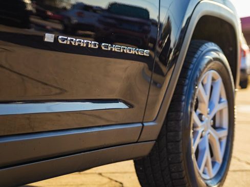 Used 2021 Jeep Grand Cherokee L Limited AWD/4WD image 10