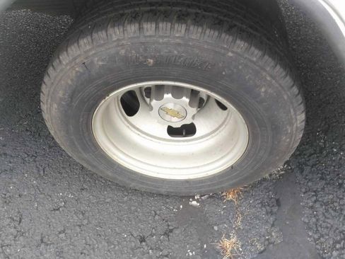 Used 2015 Chevrolet Express 3500 Extended w/ Smoker's Package image 10