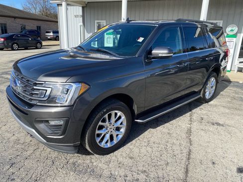 Used 2020 Ford Expedition XLT w/ Equipment Group 202A image 3