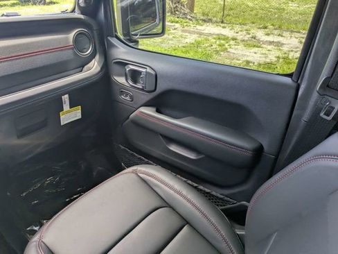 New 2026 Jeep Gladiator Rubicon AWD/4WD image 17