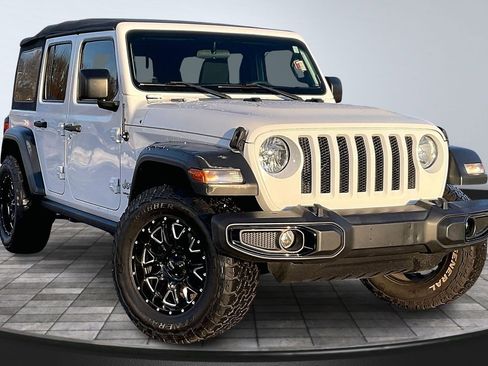Used 2018 Jeep Wrangler Unlimited Sport image 10