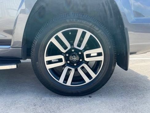 Used 2022 Toyota 4Runner Limited AWD/4WD image 30