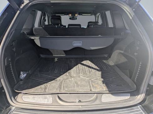 Used 2019 Jeep Grand Cherokee Limited image 9