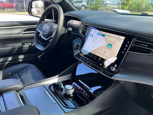 New 2026 Jeep Grand Wagoneer L image 33