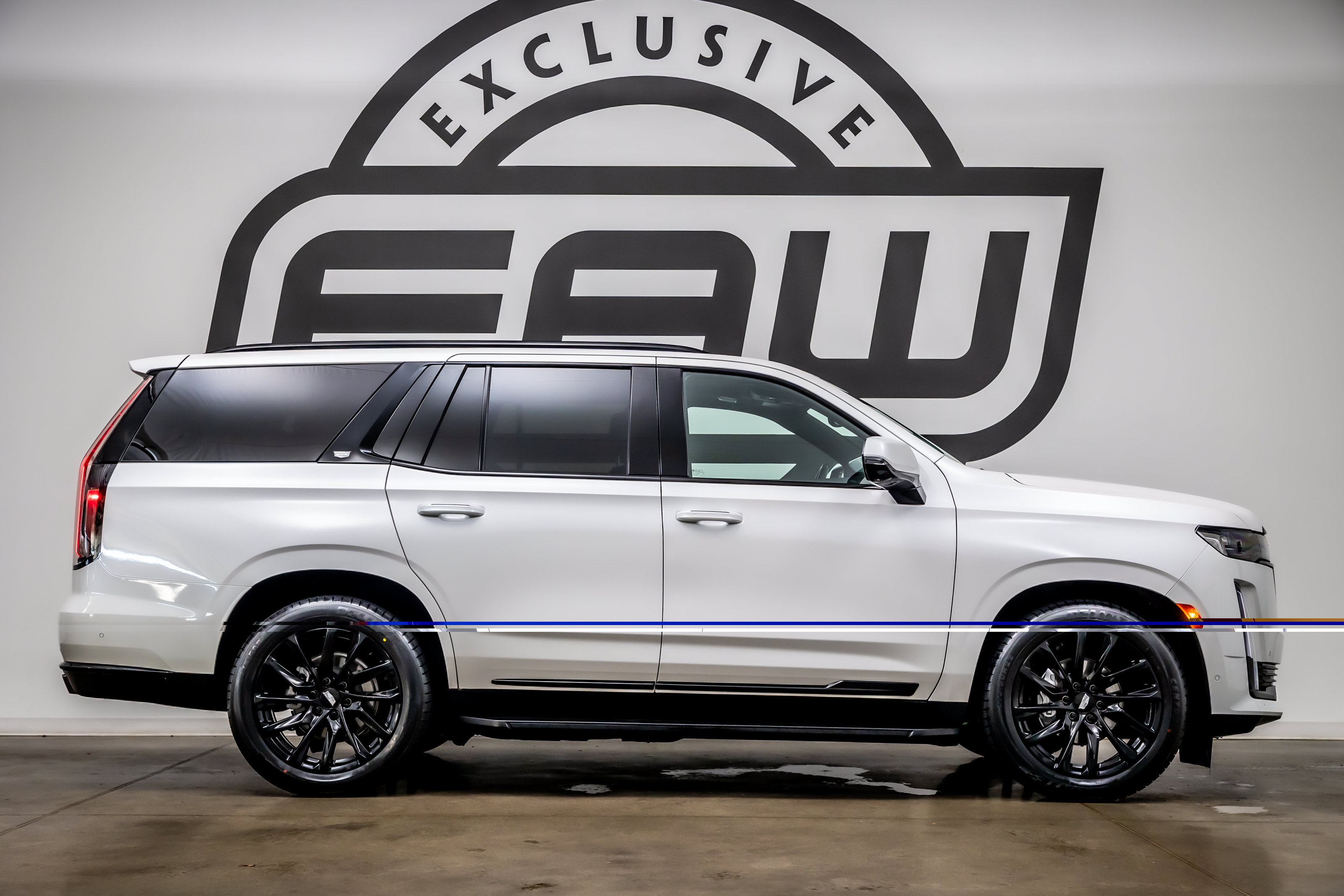 Used 2023 Cadillac Escalade Sport w/ LPO, ONYX Package AWD/4WD image 9