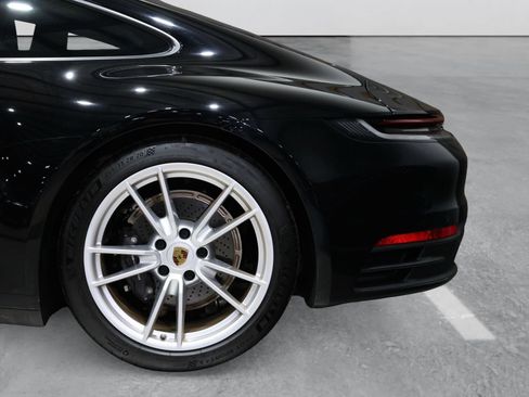Used 2022 Porsche 911 Carrera RWD image 37