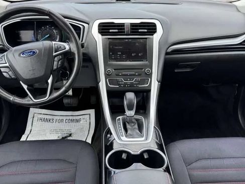 Used 2016 Ford Fusion SE FWD image 15