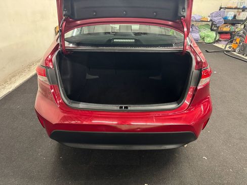 Used 2024 Toyota Corolla LE image 6