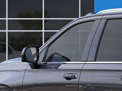 New 2025 Chevrolet Suburban High Country image 12