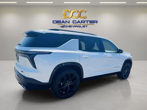 Used 2024 Chevrolet Traverse RS image 9