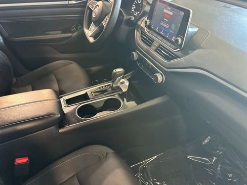 Used 2021 Nissan Altima 2.5 SV FWD image 16