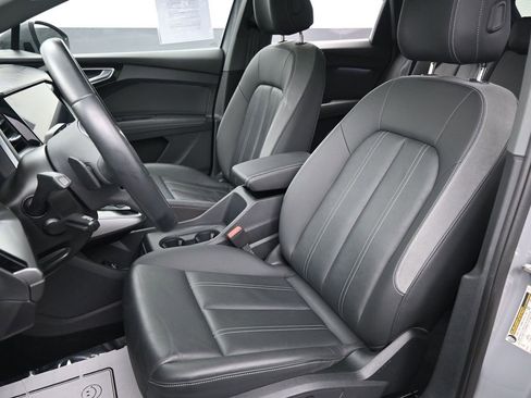 Used 2024 Audi Q4 e-tron Premium w/ Convenience Package image 27