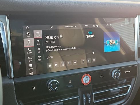 New 2026 Porsche Macan image 16