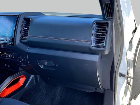 Used 2022 Nissan Frontier Pro-X RWD image 15