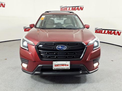 Used 2023 Subaru Forester Premium image 4