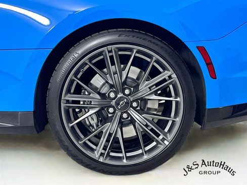 Used 2022 Chevrolet Camaro ZL1 image 38