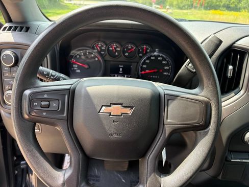 Used 2021 Chevrolet Silverado 1500 Custom AWD/4WD image 18