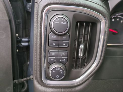 Certified 2021 Chevrolet Silverado 1500 RST image 17